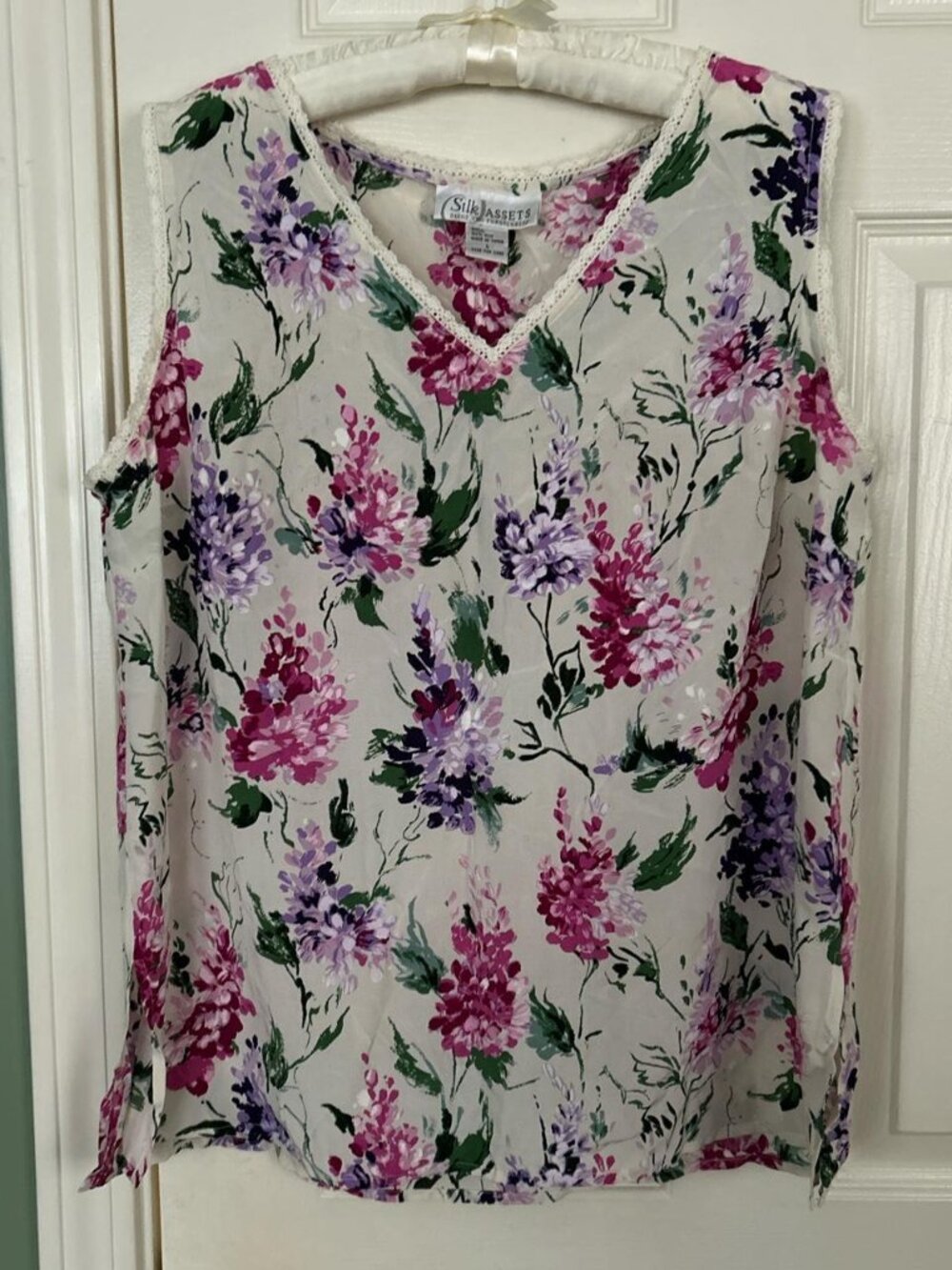 VTG 100% Silk Diane Von Furstenberg Top